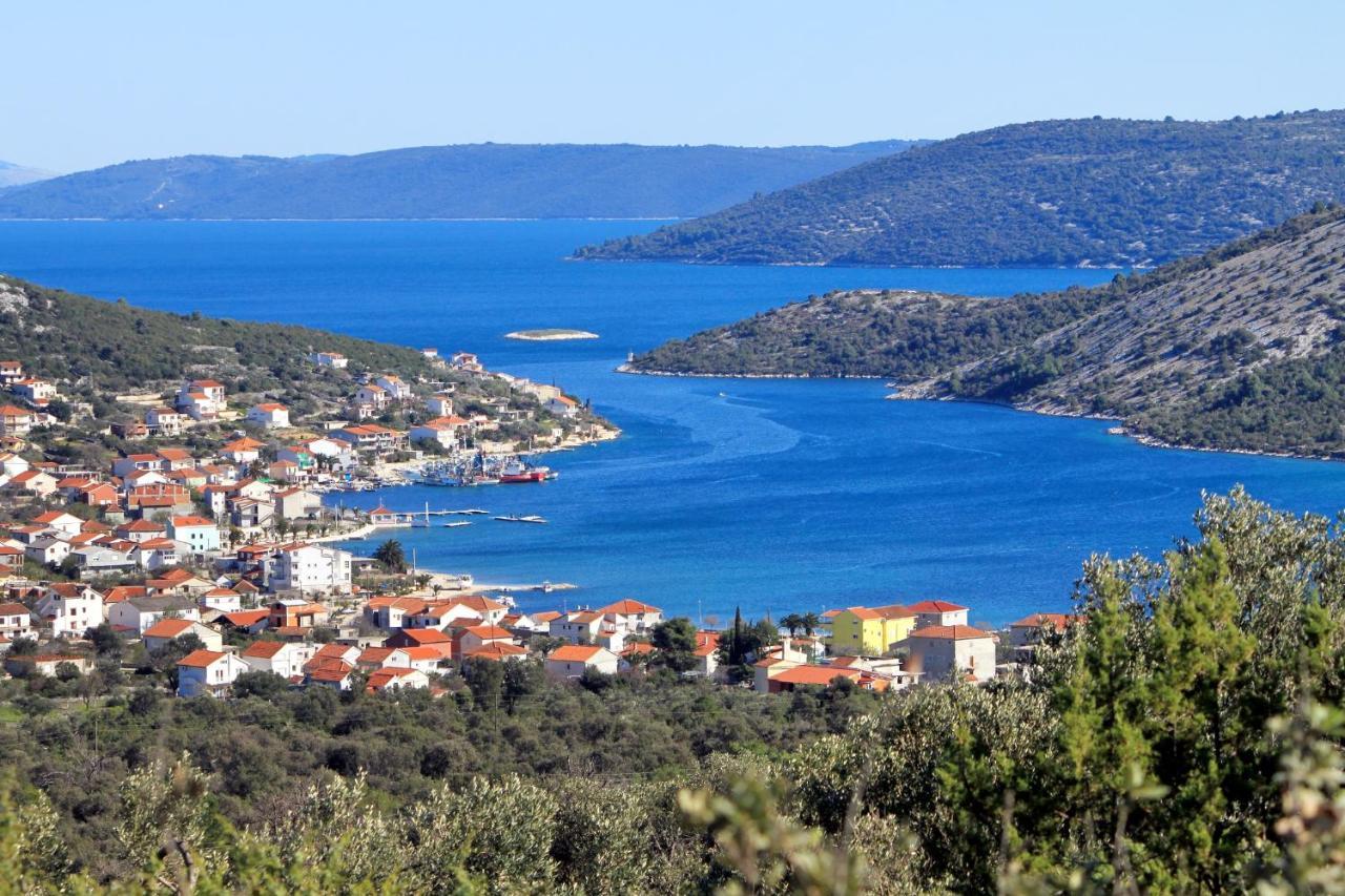 Apartments By The Sea Vinisce, Trogir - 5229 Exterior photo