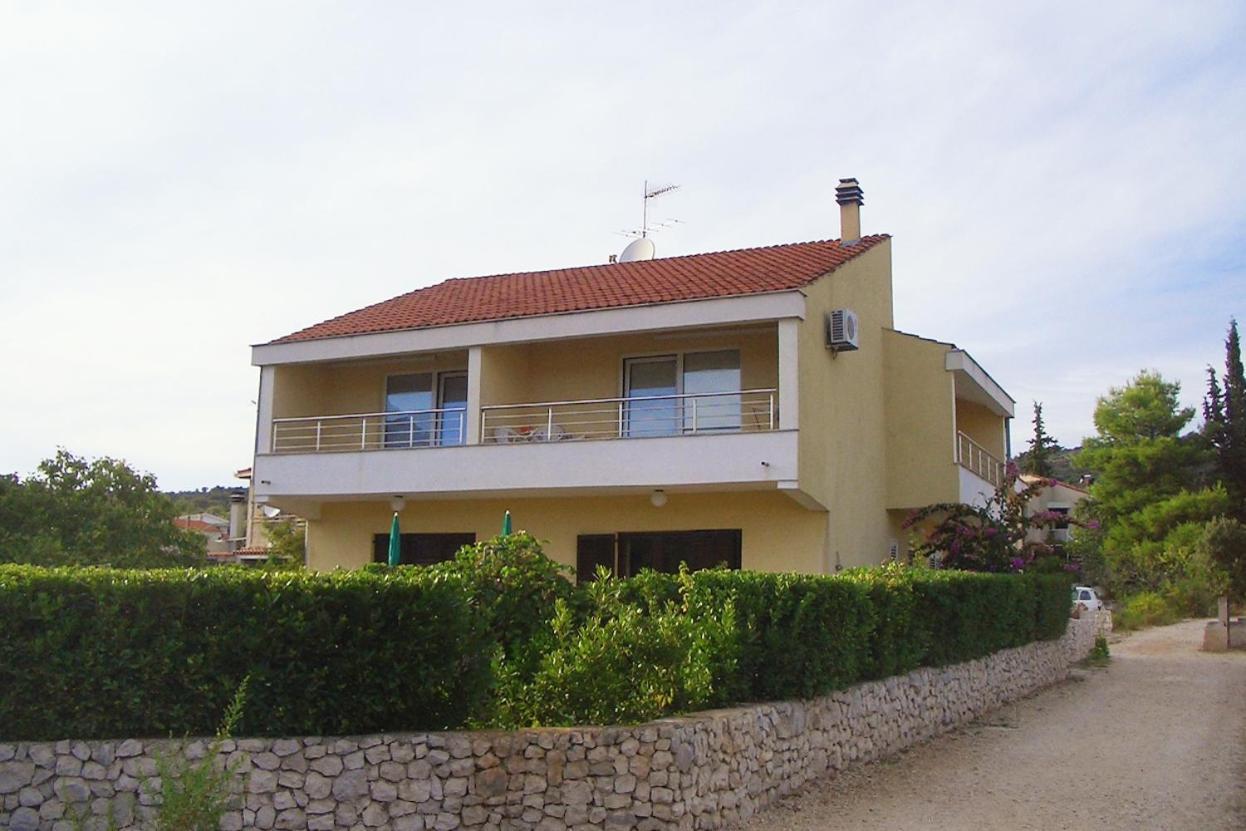 Apartments By The Sea Vinisce, Trogir - 5229 Exterior photo