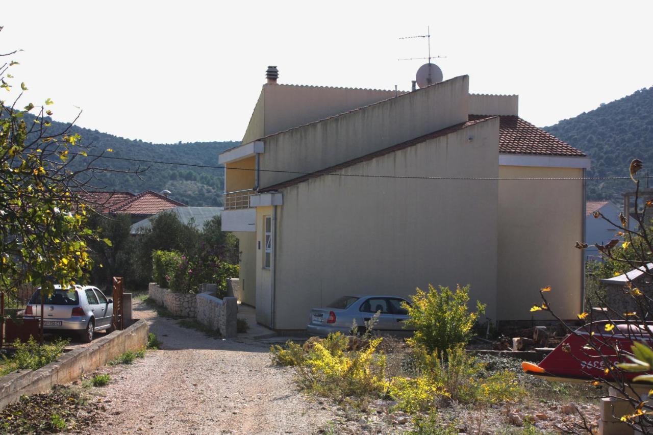 Apartments By The Sea Vinisce, Trogir - 5229 Exterior photo