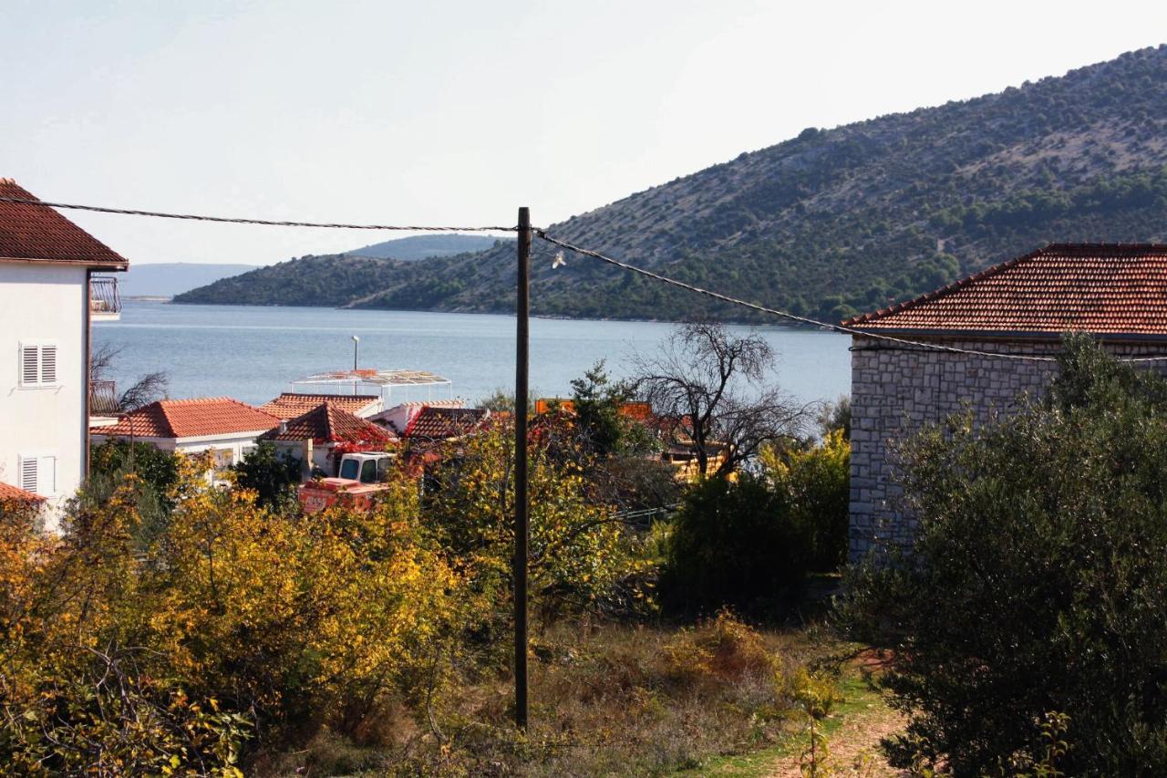 Apartments By The Sea Vinisce, Trogir - 5229 Exterior photo